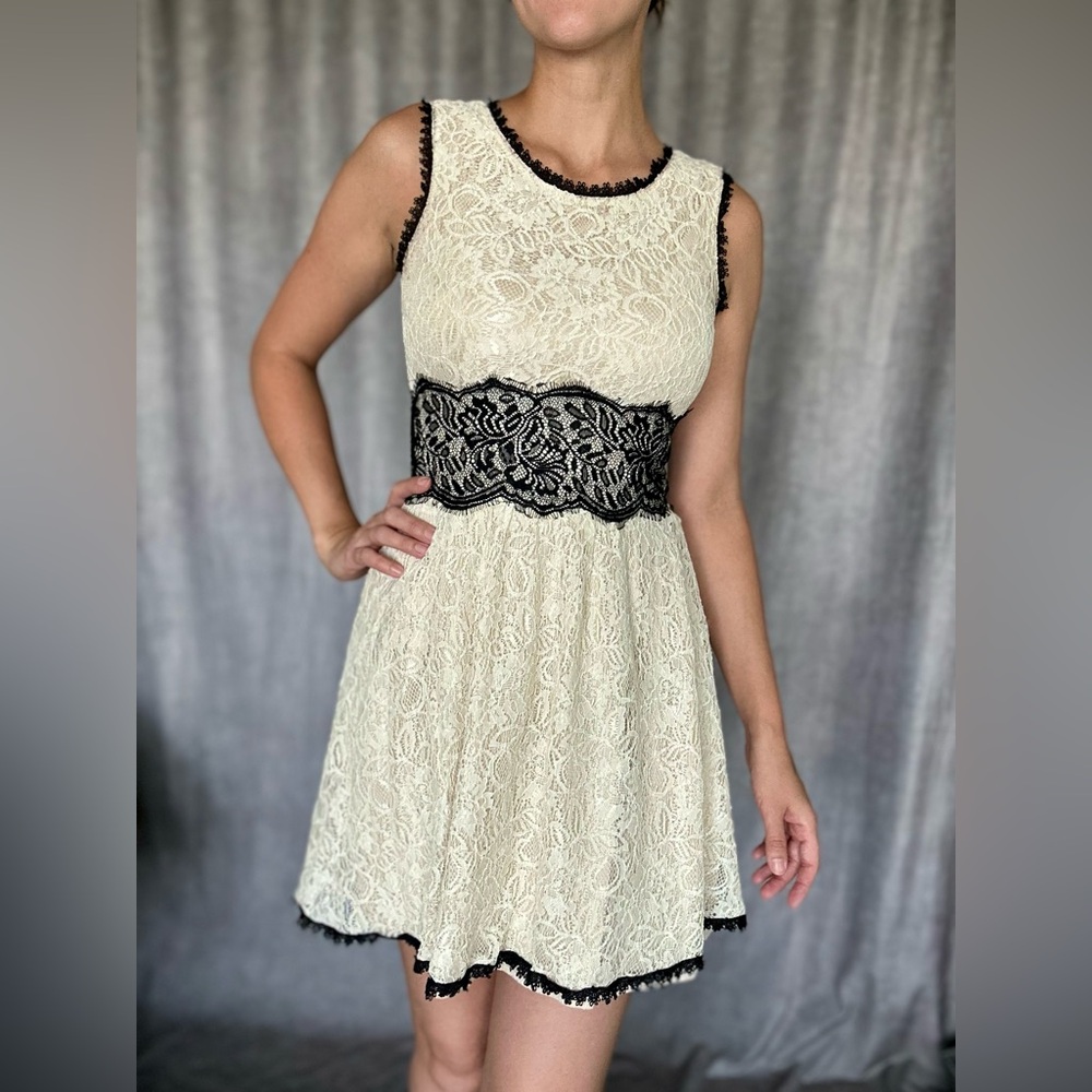 Off White Cream and Black Lace Angel FTE London Dress, Women’s Small